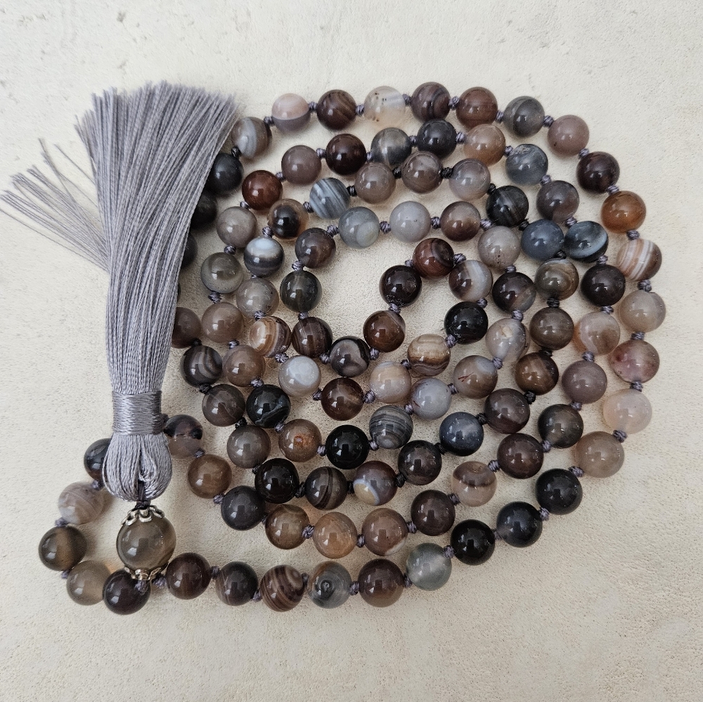 Natural Botswana Agate 108-Bead Meditation Japa Mala Prayer Necklace 42"L+3"tass